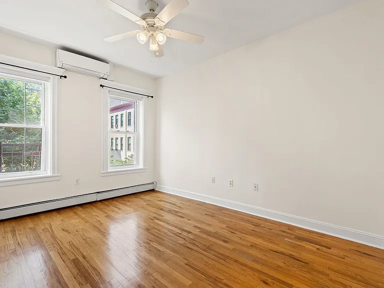 349 7th St #3R — Photo 15