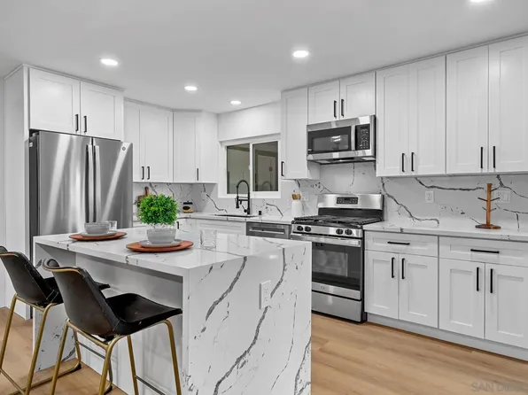 1708 Birdsong Pl, El Cajon, CA 92021