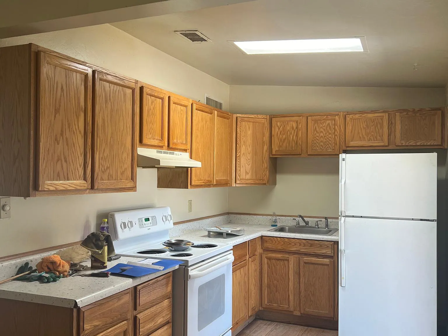 3 bed, 949 sqft, $1,550 — Photo 2