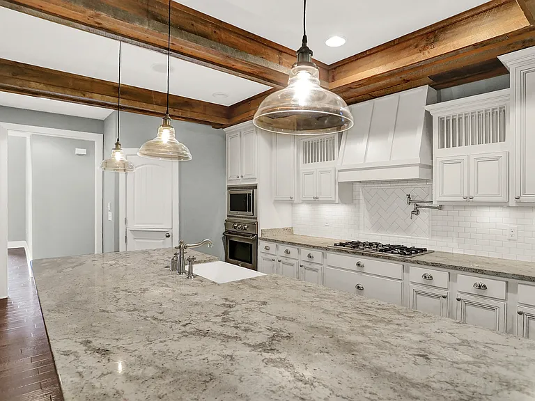 16893 Oak Manor Dr — Photo 13