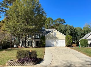 9104 Cameron Wood Dr, Charlotte, NC 28210
