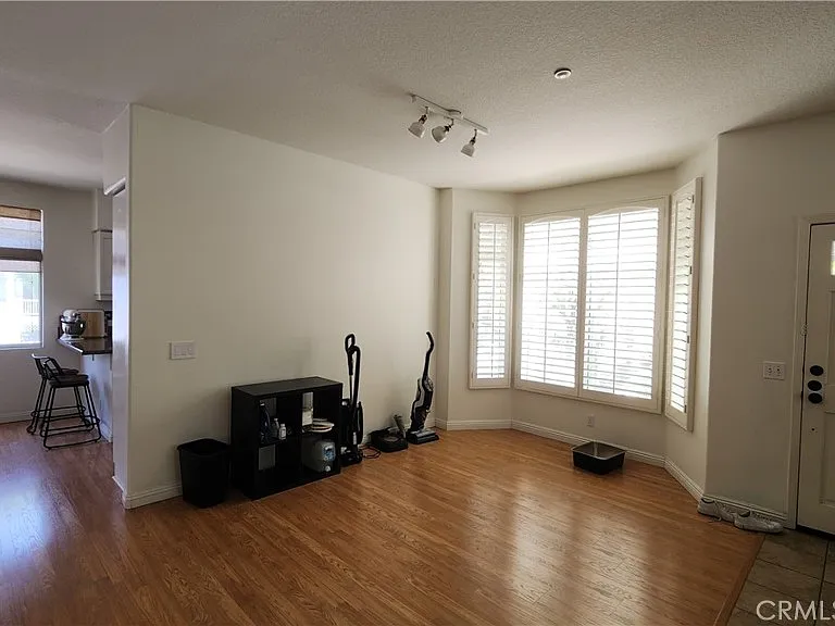 580 N Pageant Dr — Photo 11