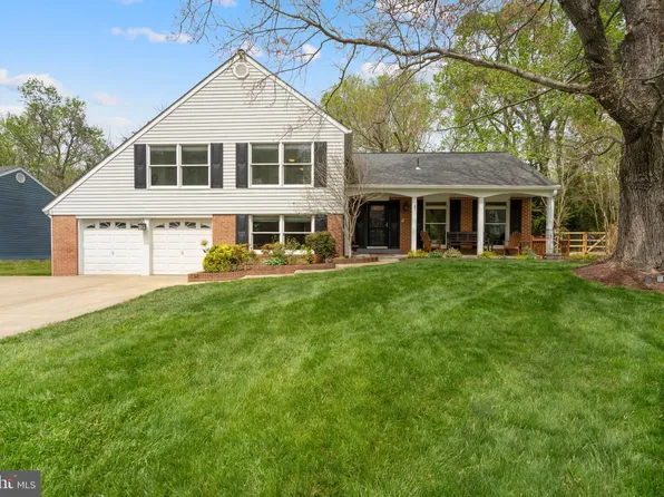 9037 Wandering Trail Dr, Potomac, MD 20854