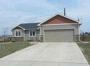 4215 146th St, Urbandale, IA 50323