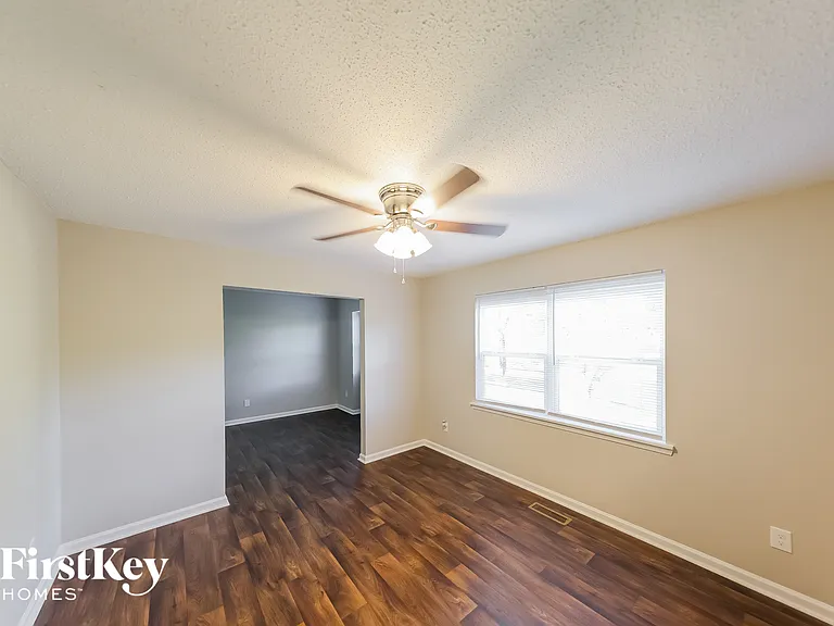 8263 Country Cir — Photo 5