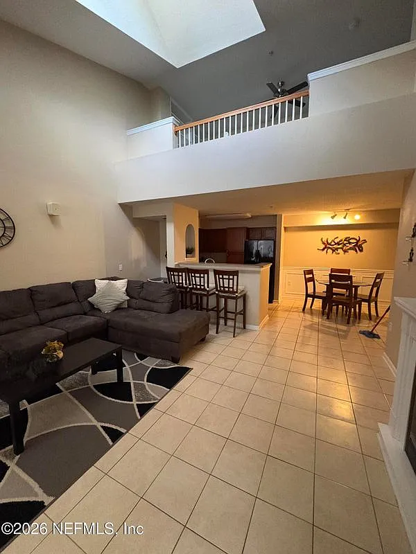 1 bed, 1.0 bath, 1188 sqft, $1,500 — Photo 2
