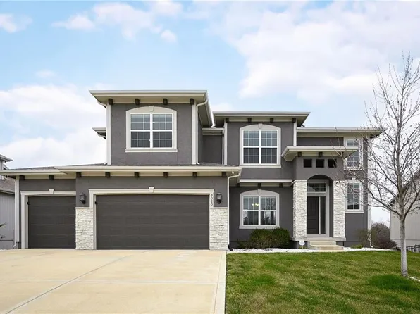 3020 SW Arboridge Dr, Lees Summit, MO 64082