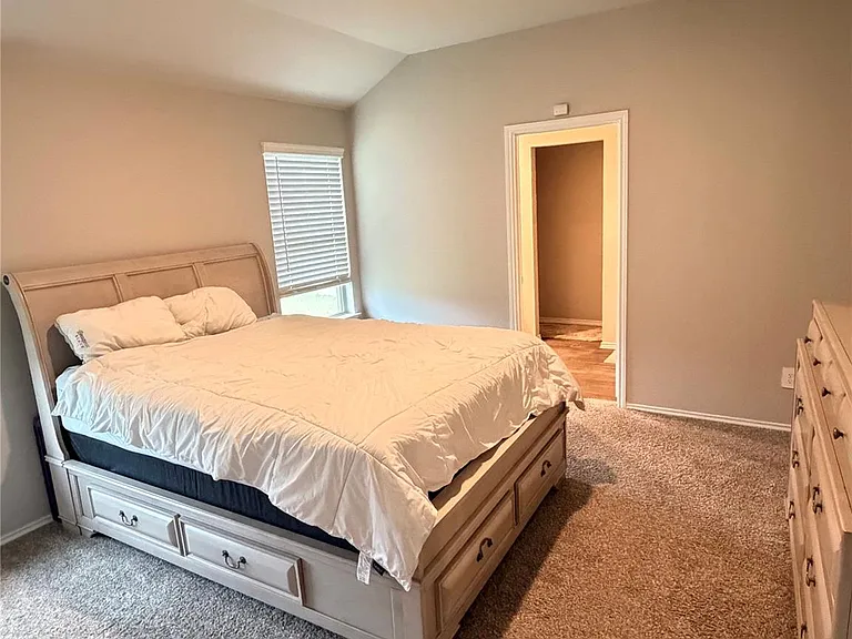 2406 Heeney Park Ln — Photo 8