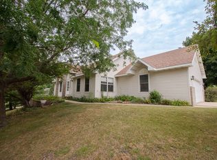 919 Baird Ln NE, Rochester, MN 55906