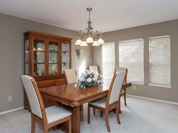 4th image of 17531 Emerald Canyon Dr