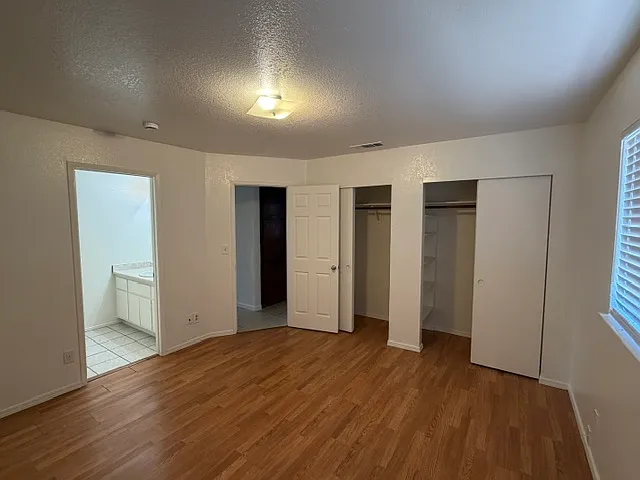 804 Niles Ct — Photo 15
