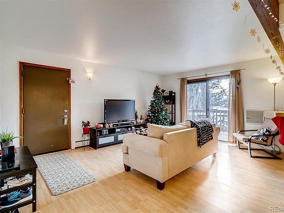 2nd image of 625 Manhattan Pl APT 213