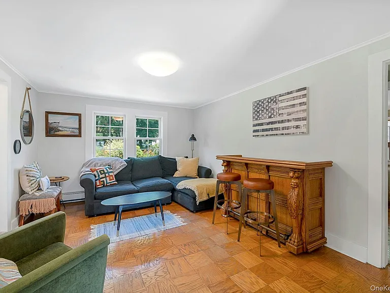 1825 Main Bayview Rd — Photo 6