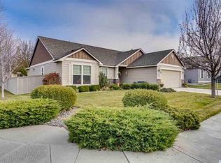 1201 S Jefferson Pl, Kennewick, WA 99338