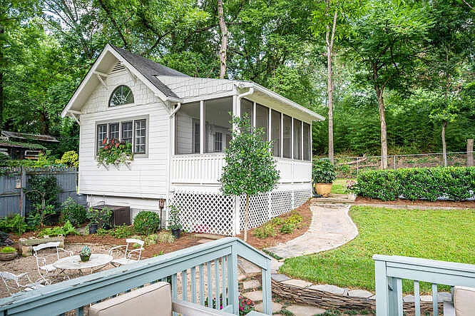 1651 Carroll Dr NW — Photo 1