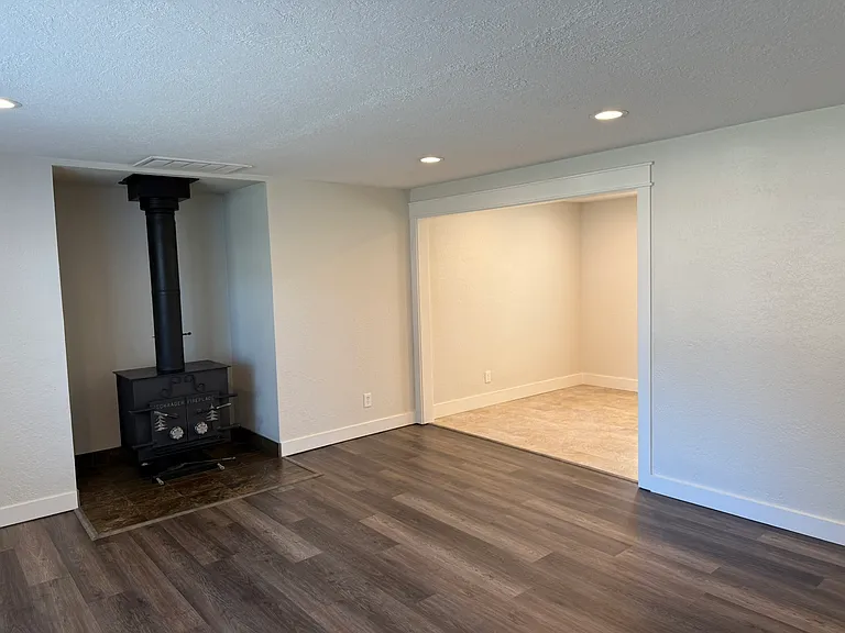 451 Hrubetz Rd SE — Photo 8