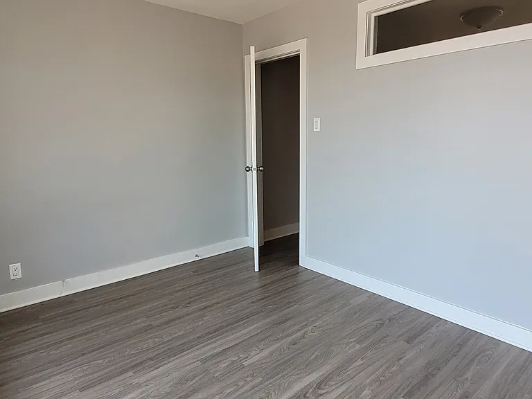 371 Gilmour St — Photo 25