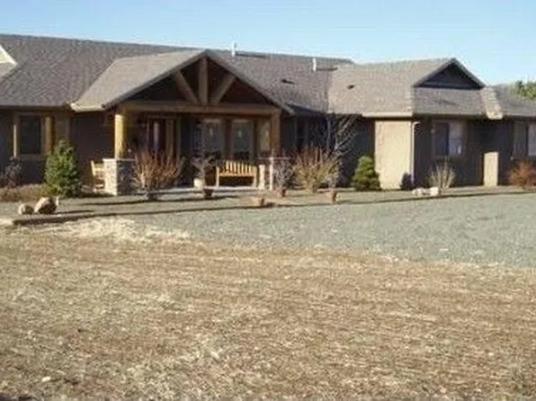 1010 S Foothill Dr, Dewey, AZ 86327