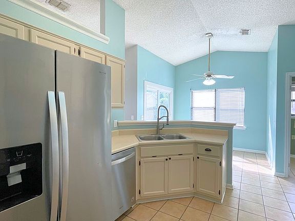 4th image of 314 Briarwood Cir