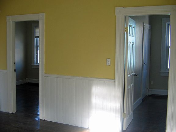 hallway to bedrooms