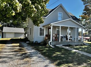 205 S 8th St, La Grange, MO 63448