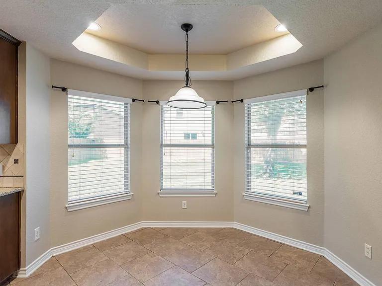 2604 Bluebonnet Valley Dr — Photo 8
