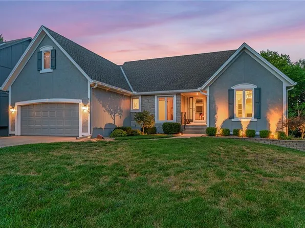 11005 Rene St, Lenexa, KS 66215