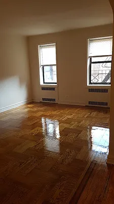Rented by Smart NY Realty LLC | media 4