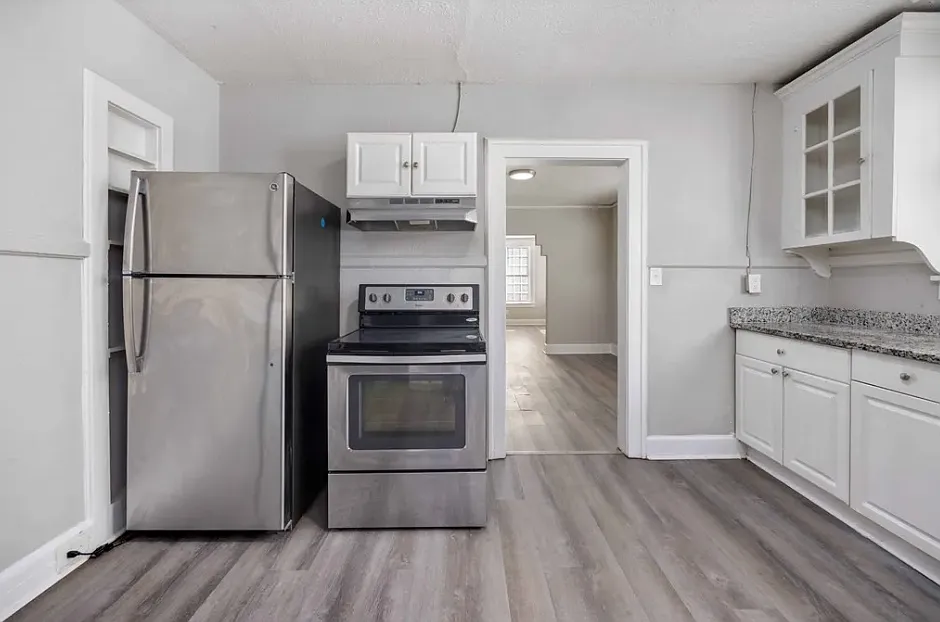 3 bed, 1.5 bath, 1246 sqft, $1,490 — Photo 3