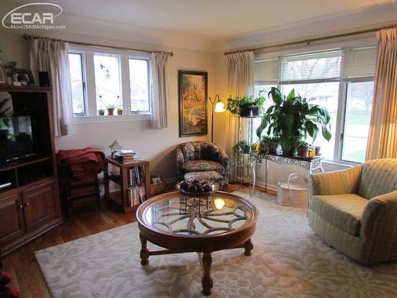 2nd image of 1389 Schafer Dr