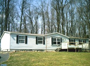 12 Mynes Rd, Fleetwood, PA 19522