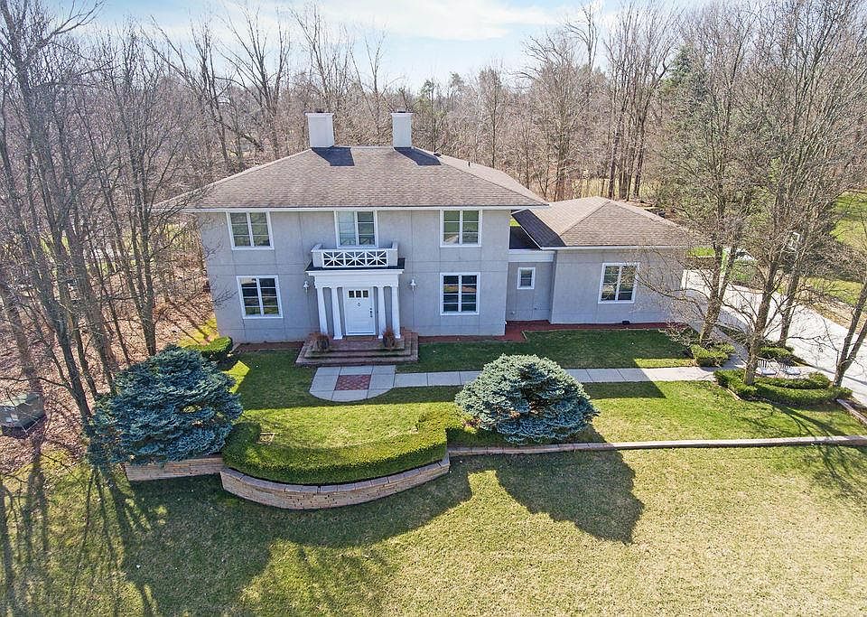 1st image of 3894 Bluff Dr