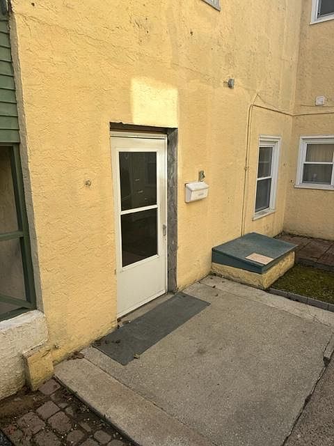 Private Entrance