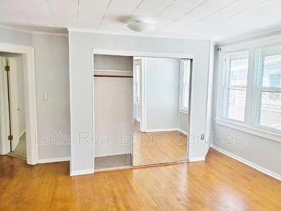 4th image of 102B E Linden Ave
