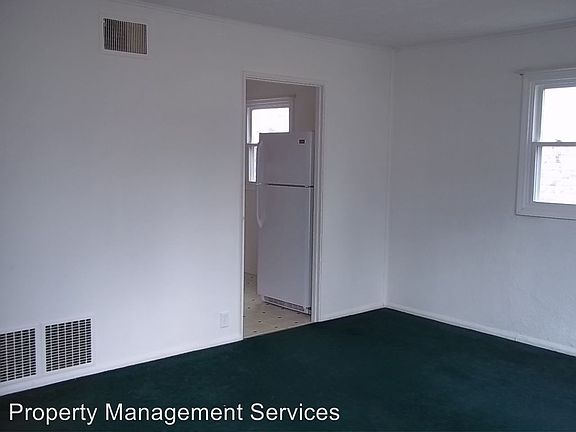 2nd image of 728 Marine Ave