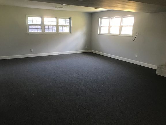 4th image of 2673 Fairhill Dr