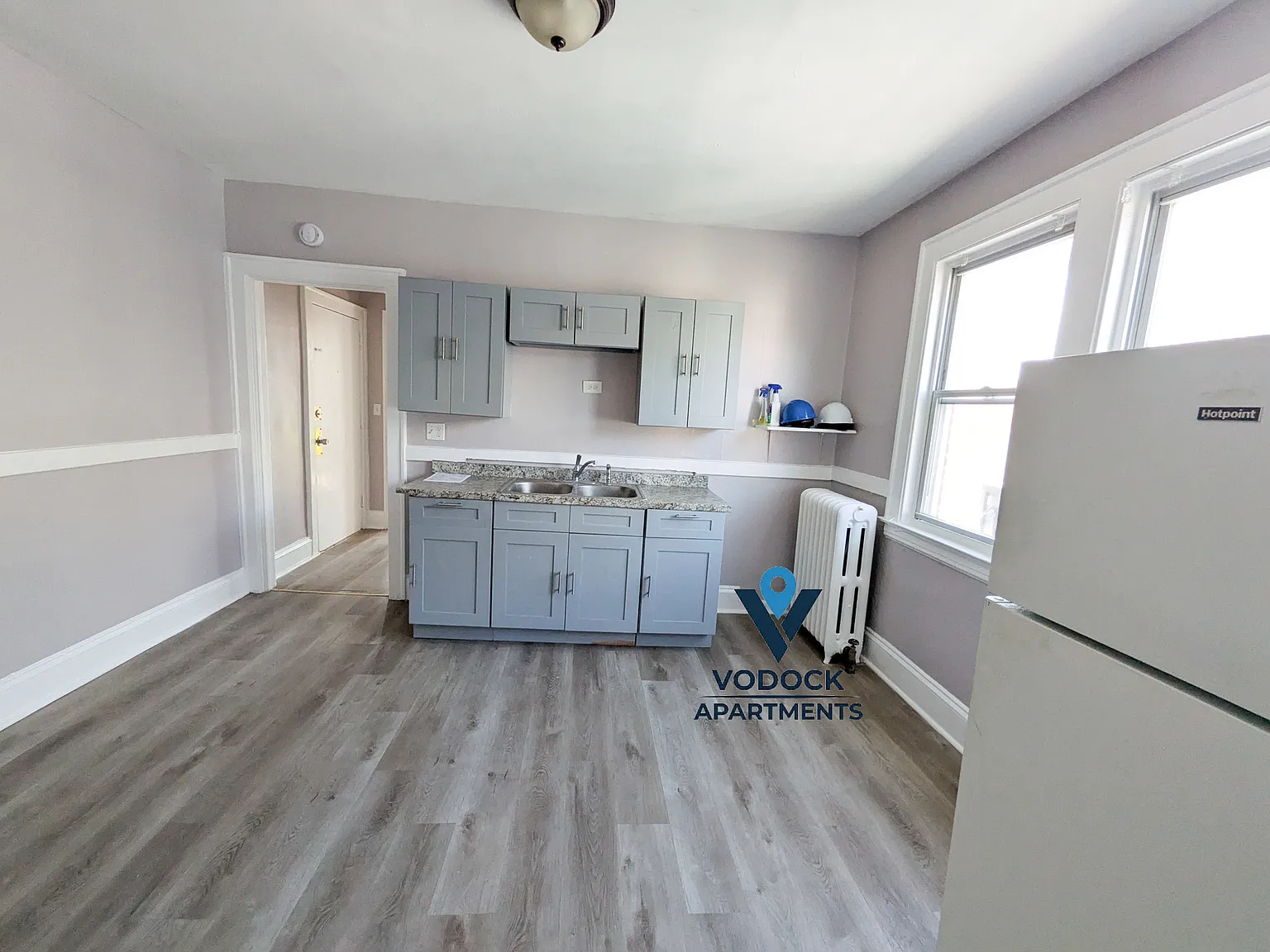 2 bed, 1000 sqft, $1,300 — Photo 2