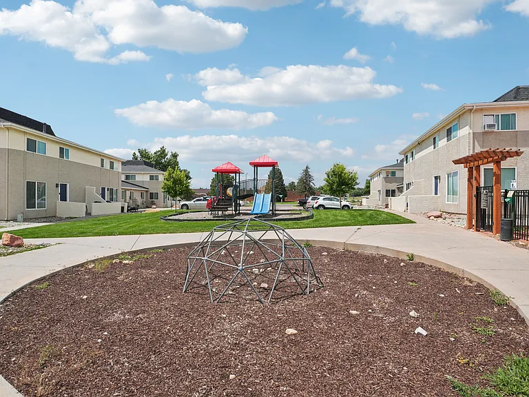 Aspen Townhomes — Photo 46