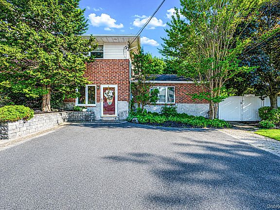 4th image of 11 Lourae Drive