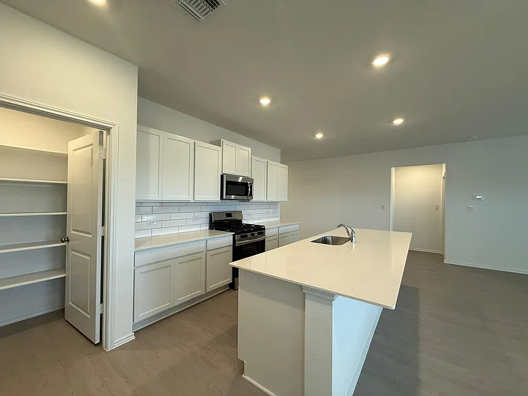 117 Alamito Ave — Photo 19