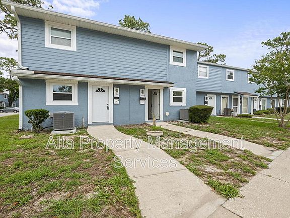 3rd image of 11359 Bedford Oaks Dr
