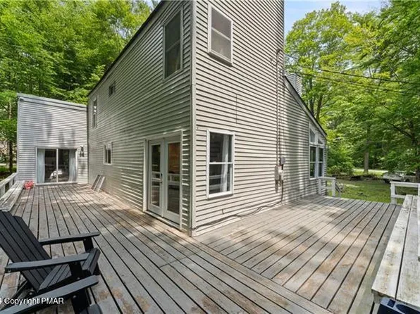 421 King Arthur Rd, Blakeslee, PA 18347