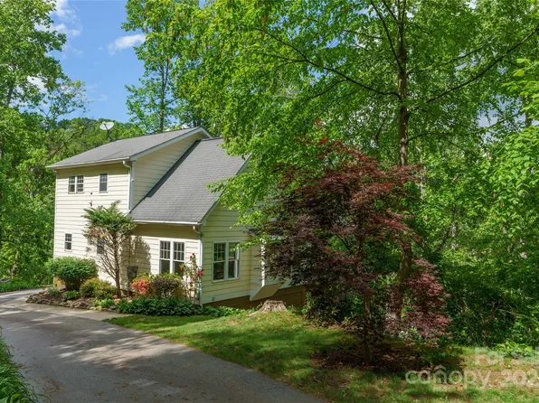 14 Old Chunns Cove Rd, Asheville, NC 28805