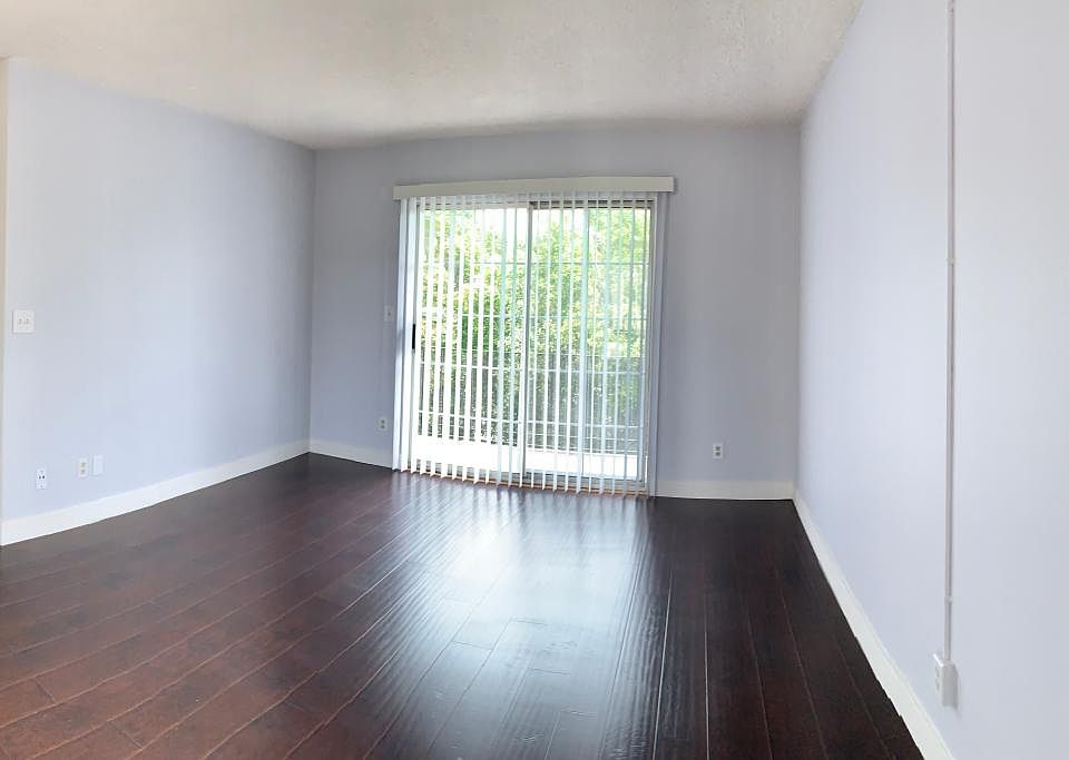 1st image of 8241 Whitsett Ave