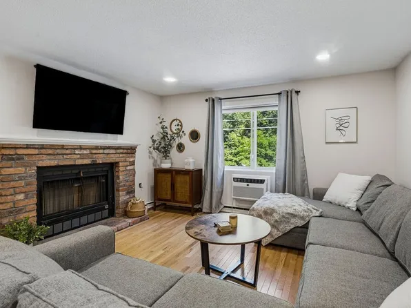 10 Erick Rd APT 42, Mansfield, MA 02048