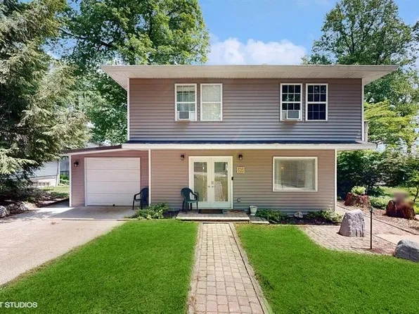 69 Dogwood Dr, La Porte, IN 46350