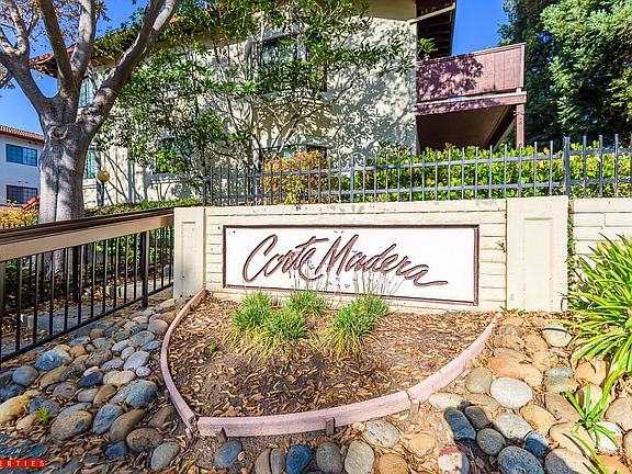 3rd image of 431 Costa Mesa Ter APT B