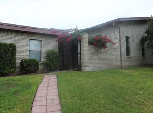 112 Hackberry Ln, Del Rio, TX 78840