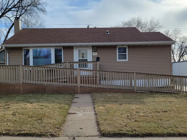 1319 N 3rd St, Bismarck, ND 58501