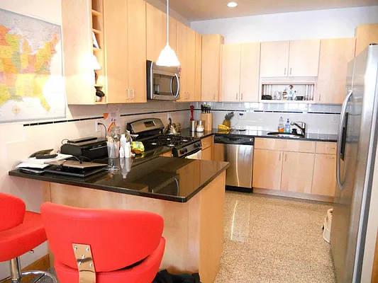 Rented by Level Group | media 27